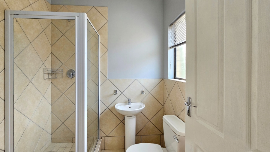 3 Bedroom Property for Sale in Langenhovenpark Free State